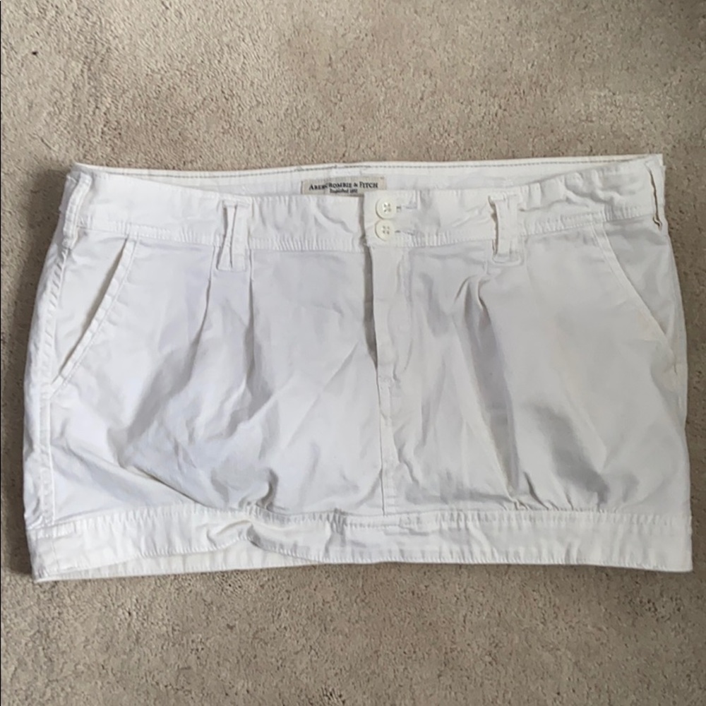 Abercrombie & Fitch White mini skirt size 8